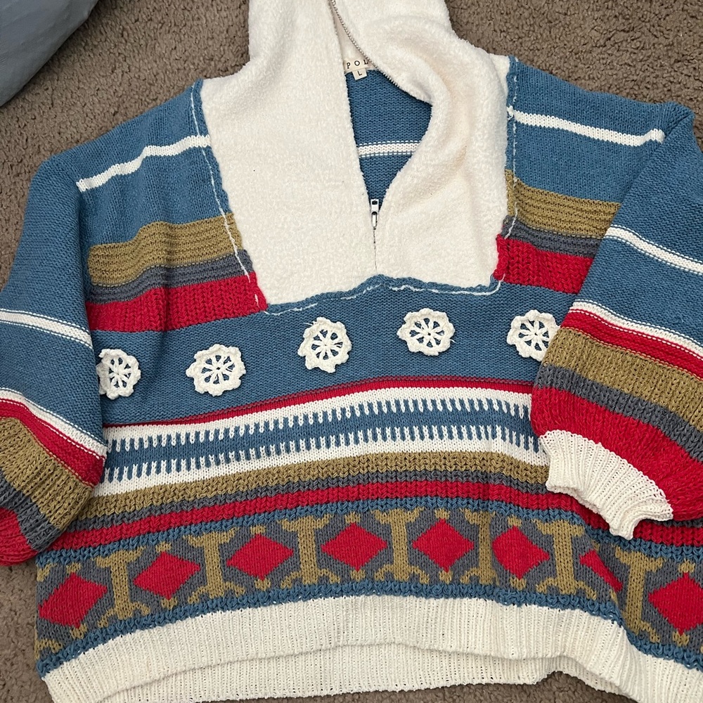 Pol White and Blue Knit Sweater - Picture 3 of 3
